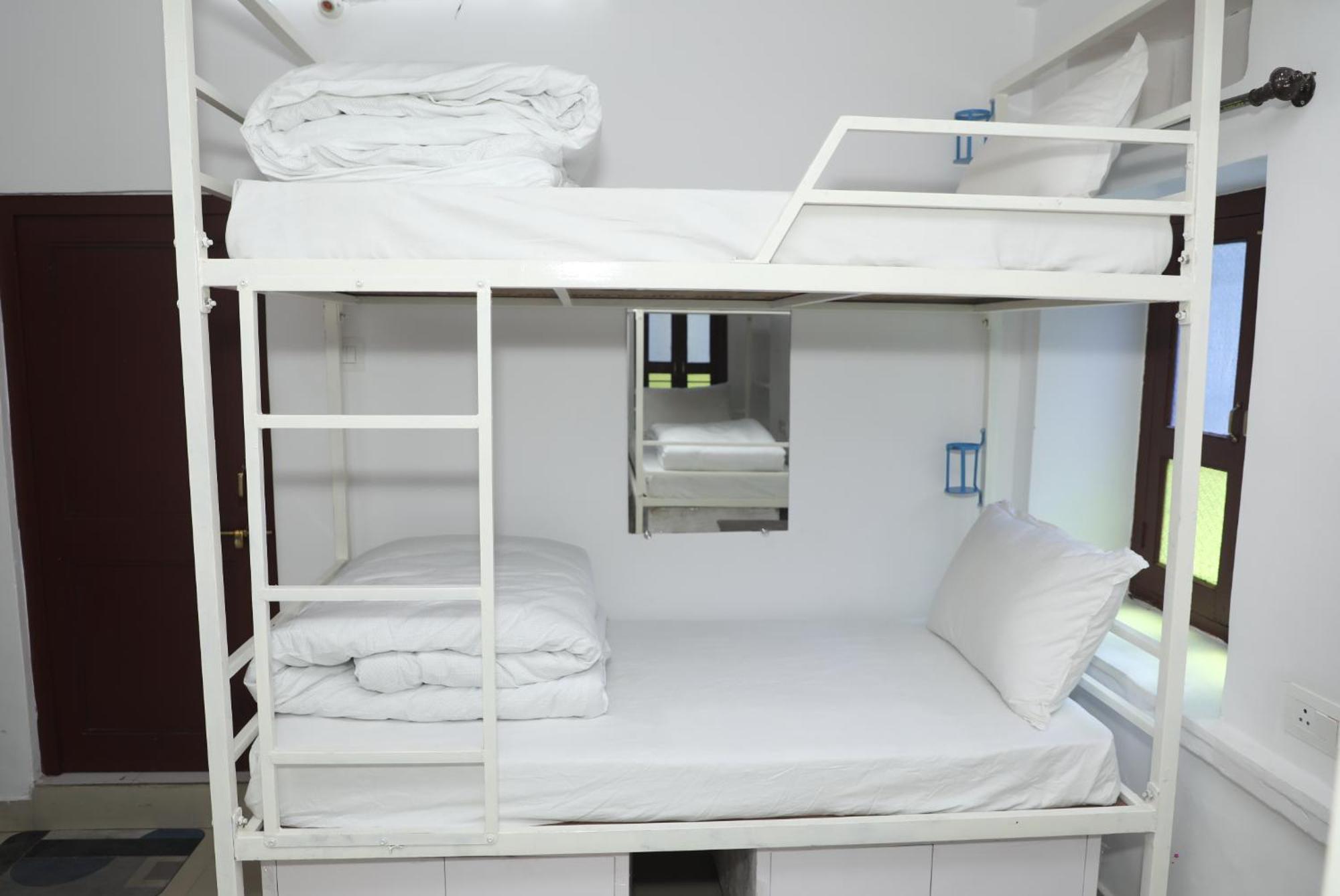 The Mama Hotel - Rooms And Dormitory Udaipur Bagian luar foto